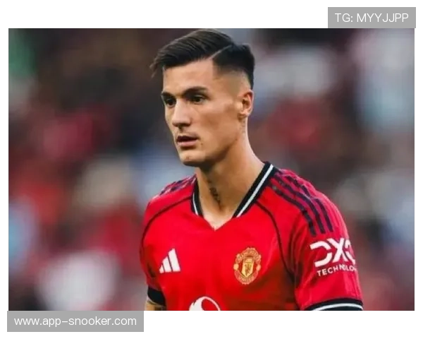 曼联夏季引援谢什科被寄予厚望期盼强强对话中展现出色表现 曼联夏季引援谢什科被寄予厚望期盼强强对话中展现出色表现